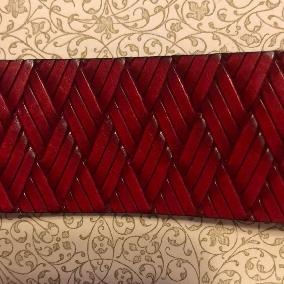 Quadrilateral Red Woven Leather Cuff Bracelet - Picture 4 of 5